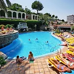 Aparthotel Guitart 3*