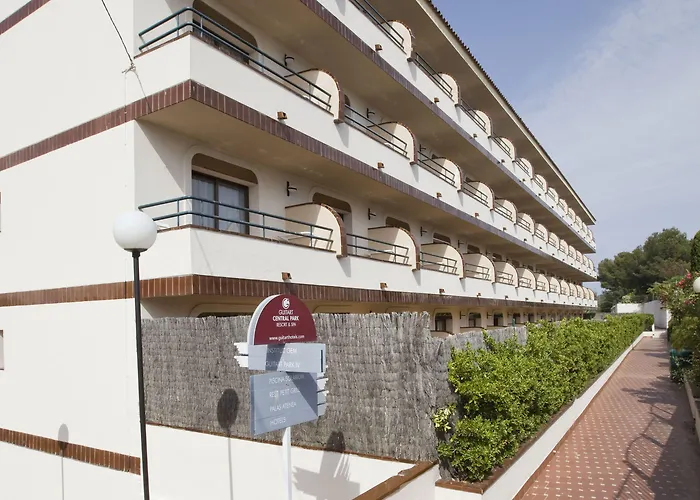 Aparthotel Guitart 3*